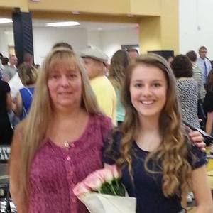 Meet your Posher, Janet