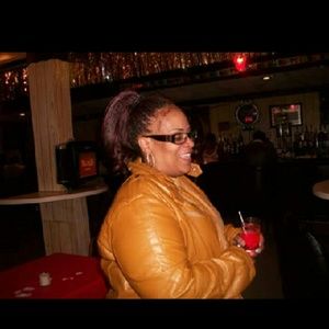 Meet your Posher, Shantella