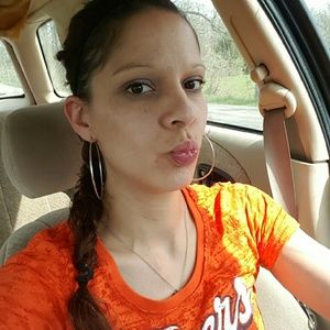 Meet your Posher, Cassandra