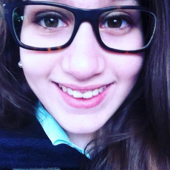 Meet your Posher, Alyssa