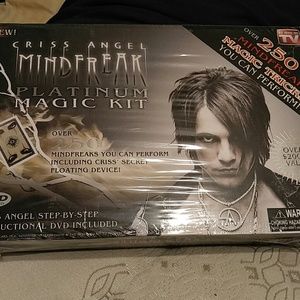 Criss Angel Minkfreak platinum magic kit