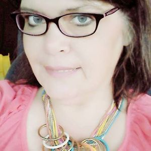 Meet your Posher, Jenise