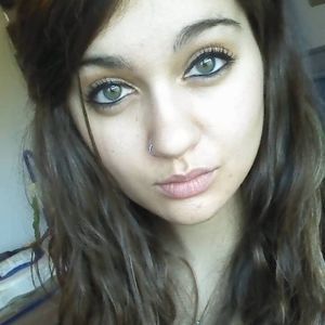 Meet your Posher, Cassandra