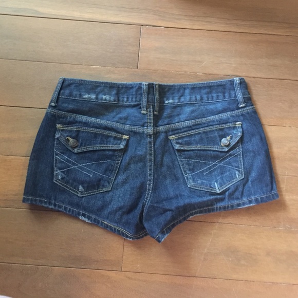 Shorts - Picture 2 of 3