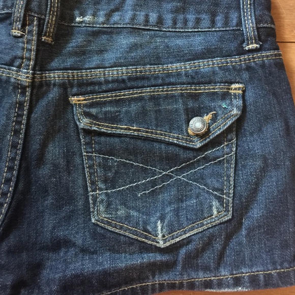 Shorts - Picture 3 of 3