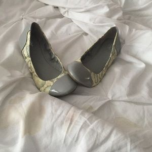 adorable flats!