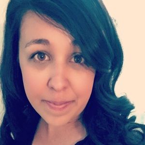 Meet your Posher, Tia