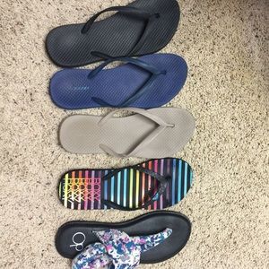 Sandal/flip flop bundle