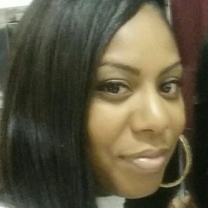 Meet your Posher, Roneshia