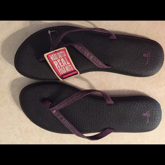 Sanuk flip flops