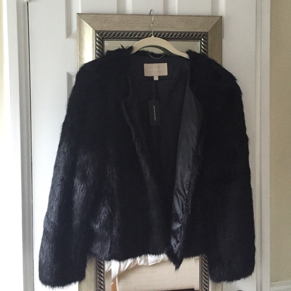 New Banana Republic Fur Coat - Picture 3 of 4