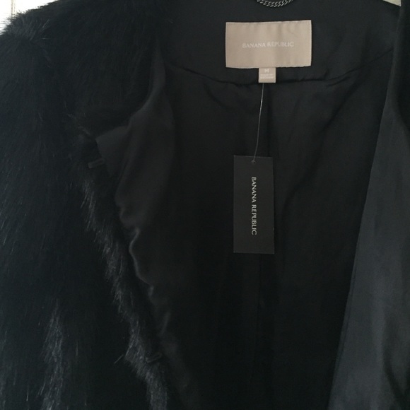 New Banana Republic Fur Coat - Picture 4 of 4