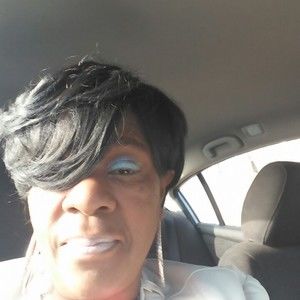 Meet your Posher, Renee