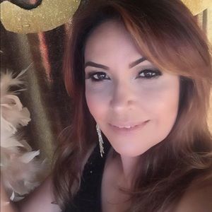 Meet your Posher, Leticia