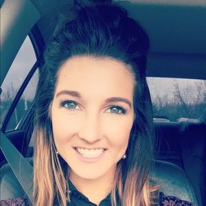 Meet your Posher, Lacey