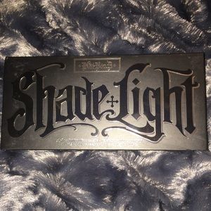 BNIB Kat Von D Shade + Light Contour Palette