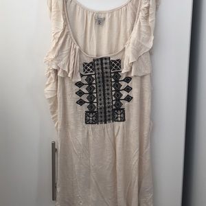 Cream and black top