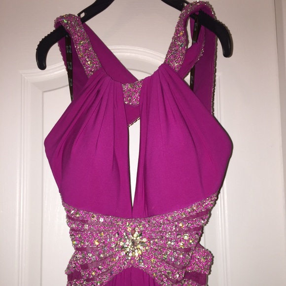 Prom Dress - Picture 2 of 4