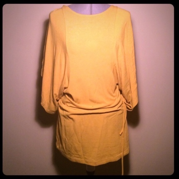 Mustard yellow top