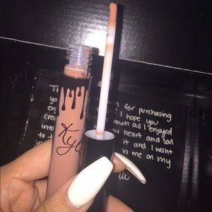 Kylie Cosmetics Gloss- Literally
