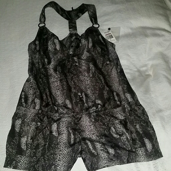 Guess romper