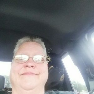 Meet your Posher, Mae