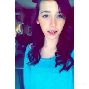 Meet your Posher, Desiree