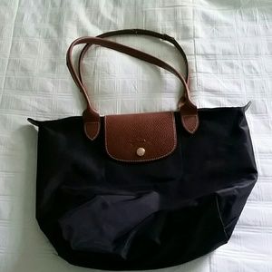 Longchamp medium purse