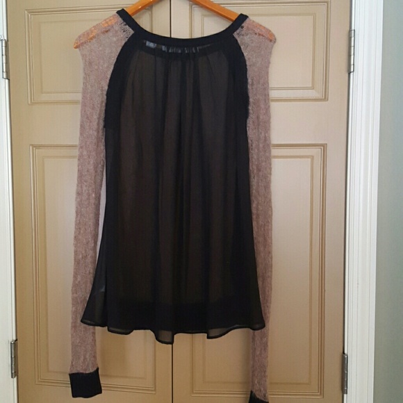 ABS sweater/top - Picture 2 of 2