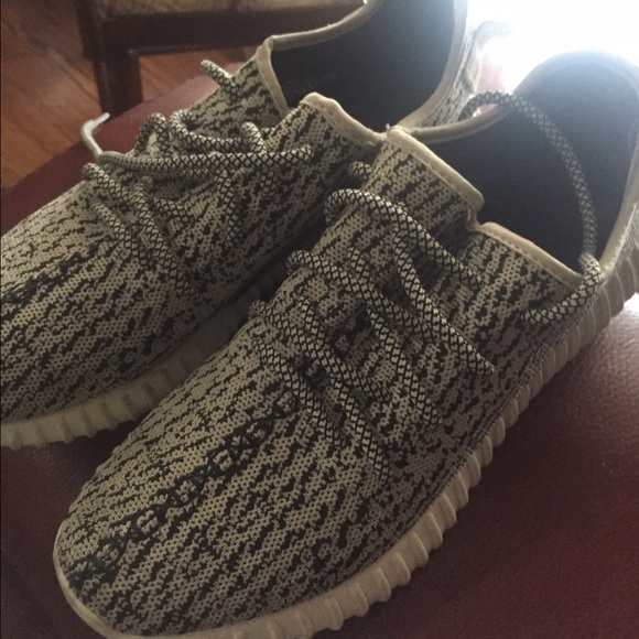 Men\'s adidas turtle doves size 9 100% authentic