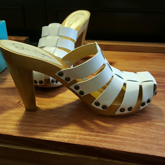 Shoes - Picture 2 of 4