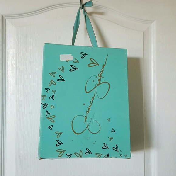 Shoes - Picture 4 of 4