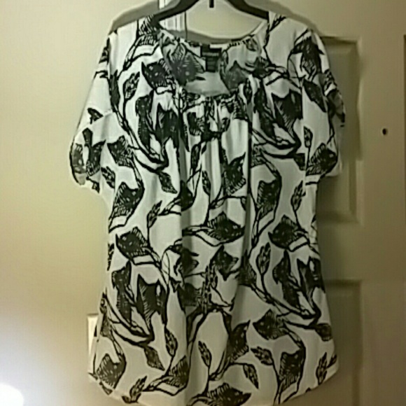 Beautiful silky blouse  (only worn a few times)