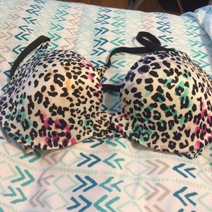 🎉FREE with purchase of Red VS bra! 🎉