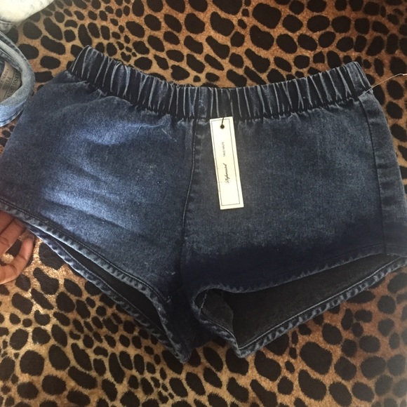 Brand New jeans shorts - Picture 1 of 2