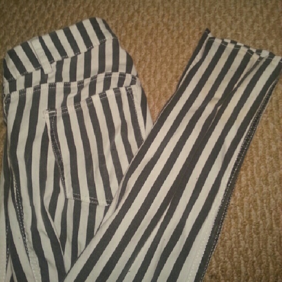 H&M Stripped white jeans - Picture 2 of 4