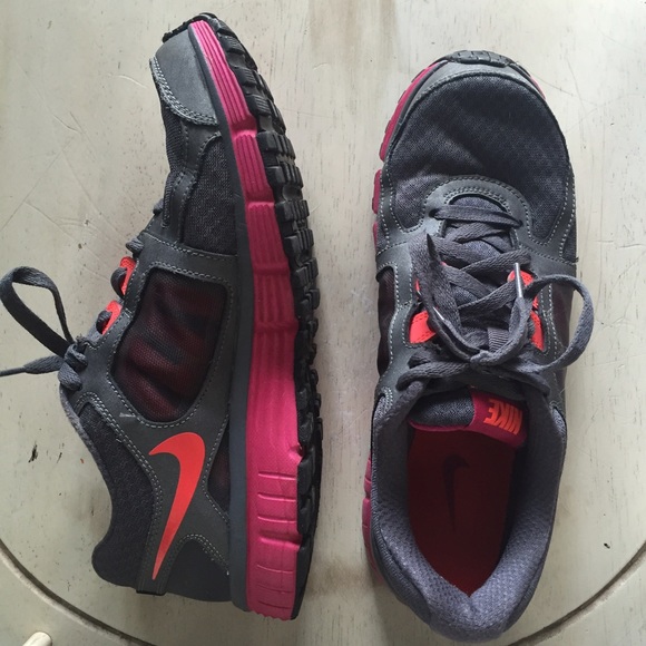 NIKE - Tennis shoes. Worn twice! Orig $139 now $41