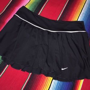 Nike Women's Black tennis skirt