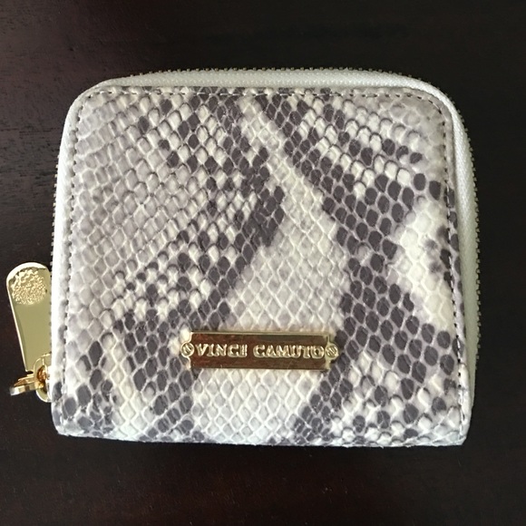 Vince Camuto small wallet