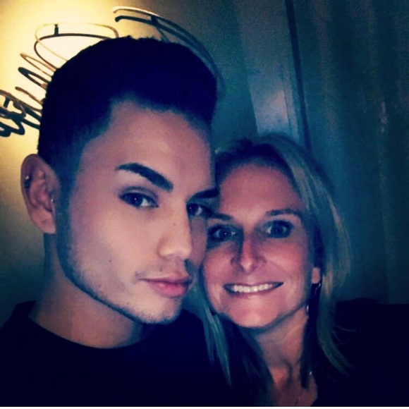 Meet your Posher, Shelby - Picture 3 of 4