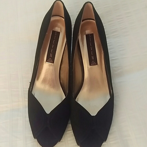 Steven By STEVE madden suede peep toe wedges 7M - Picture 2 of 4