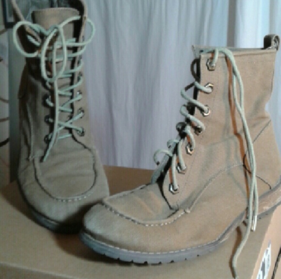 Urban Outfitters BDG Combat Boots