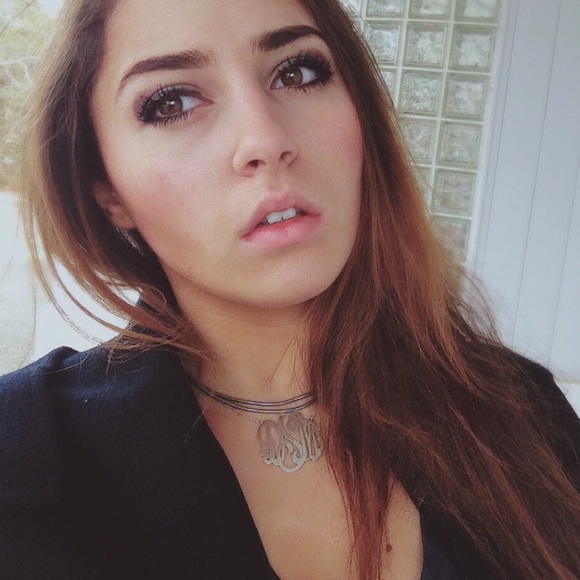 Meet your Posher, Donia