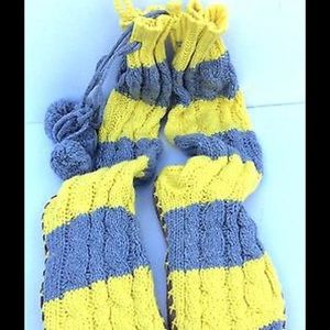 Victoria's Secret mukluk slippers M 7-8