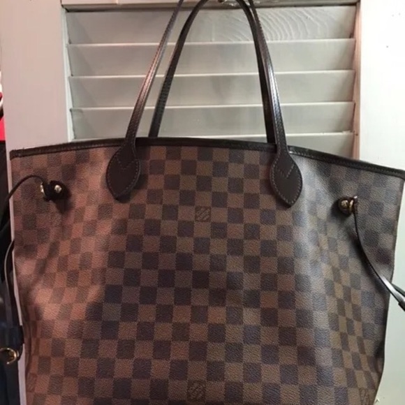 AUTH neverfull in size MM