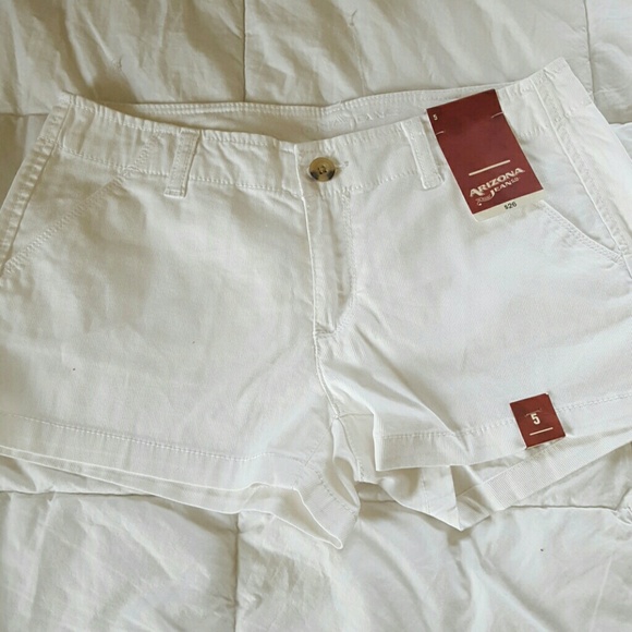 White Arizona jeans short