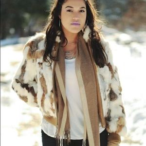 Wilsons Leather Jackets & Coats - ๐ฐ Rabbit Fur Wilson's Leather Bomber Jacket ๐ฐ Wilsons Leather Jackets & Coats - ๐ฐ Rabbit Fur Wilson's Leather Bomber Jacket ๐ฐ