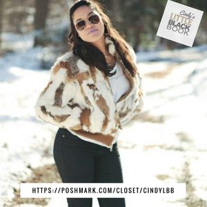 Wilsons Leather Jackets & Coats - ๐ฐ Rabbit Fur Wilson's Leather Bomber Jacket ๐ฐ Wilsons Leather Jackets & Coats - ๐ฐ Rabbit Fur Wilson's Leather Bomber Jacket ๐ฐ