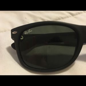 Matte Black Rayban New Wayfarer