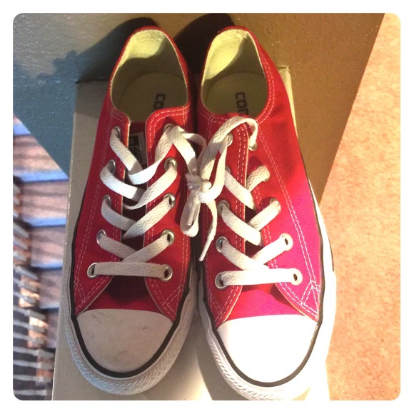 Red Converse NWOT!!!! Make an offer!